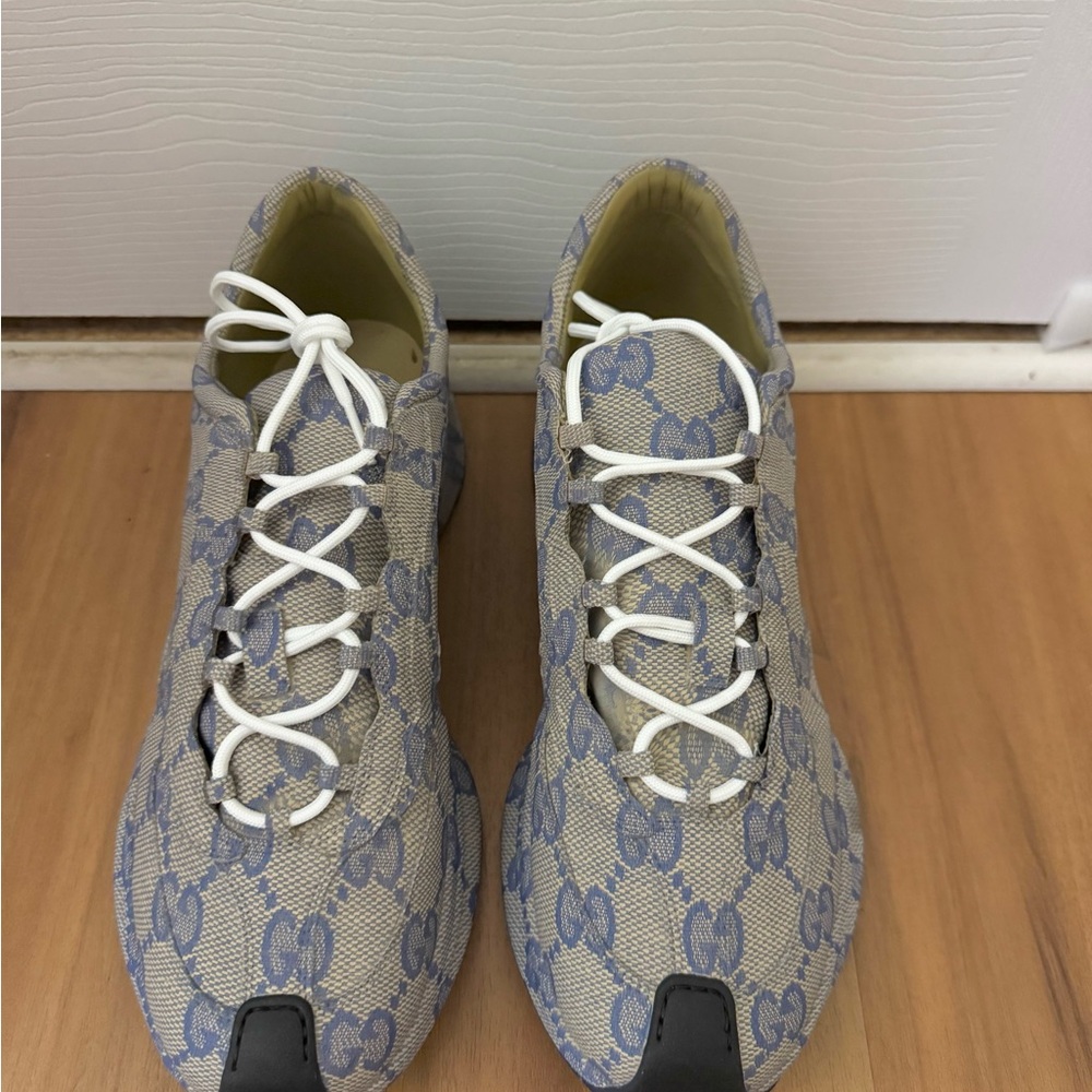 MENS Gucci Ultralight Plume monogram Run Sneakers
